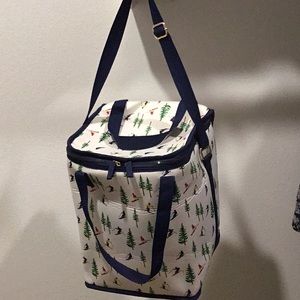 New Toss Cooler Bag large soft reinforced bottom makes this cooler extra special